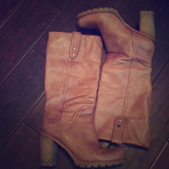 UGG leather boots - Picture 1 of 5